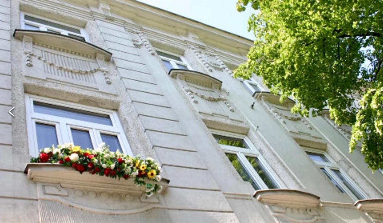 Suite Apartment Jedlesee Vienna Luaran gambar